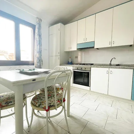 LaureLiving Holiday Home Residenza Eleonora Apartamento *